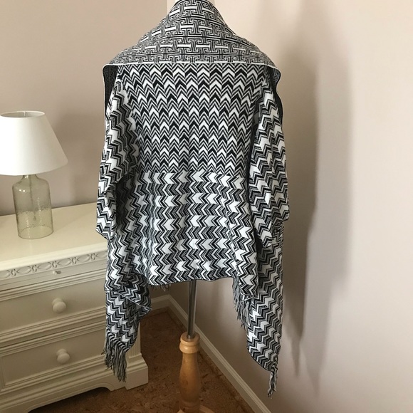 COCO + CARMEN WATERFALL CARDIGAN SWEATER w/ FRINGE - Picture 3 of 5